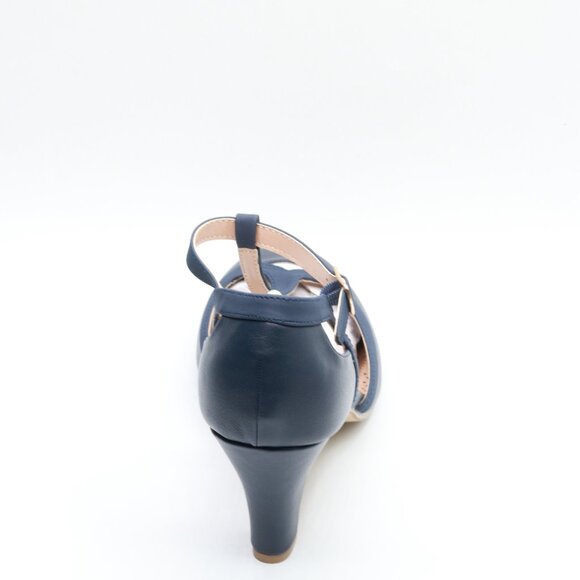 Journee Collection Womens Olina Classic Mary Jane Pumps with T-Strap and Buckle - Picture 3 of 3